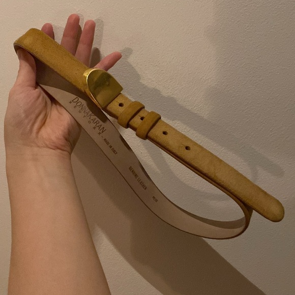 DONNA KARAN New York genuine leather petit suede gold buckle belt - Picture 2 of 4